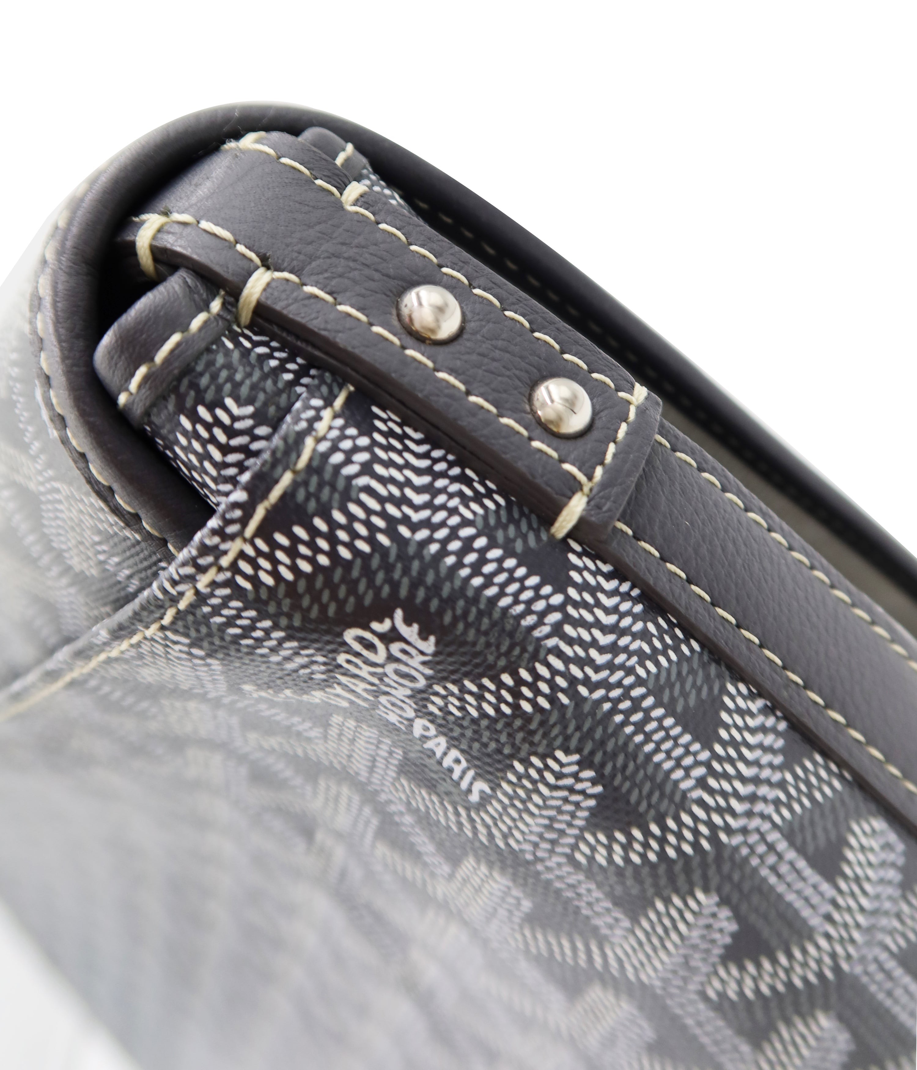 Goyard shoulder bag