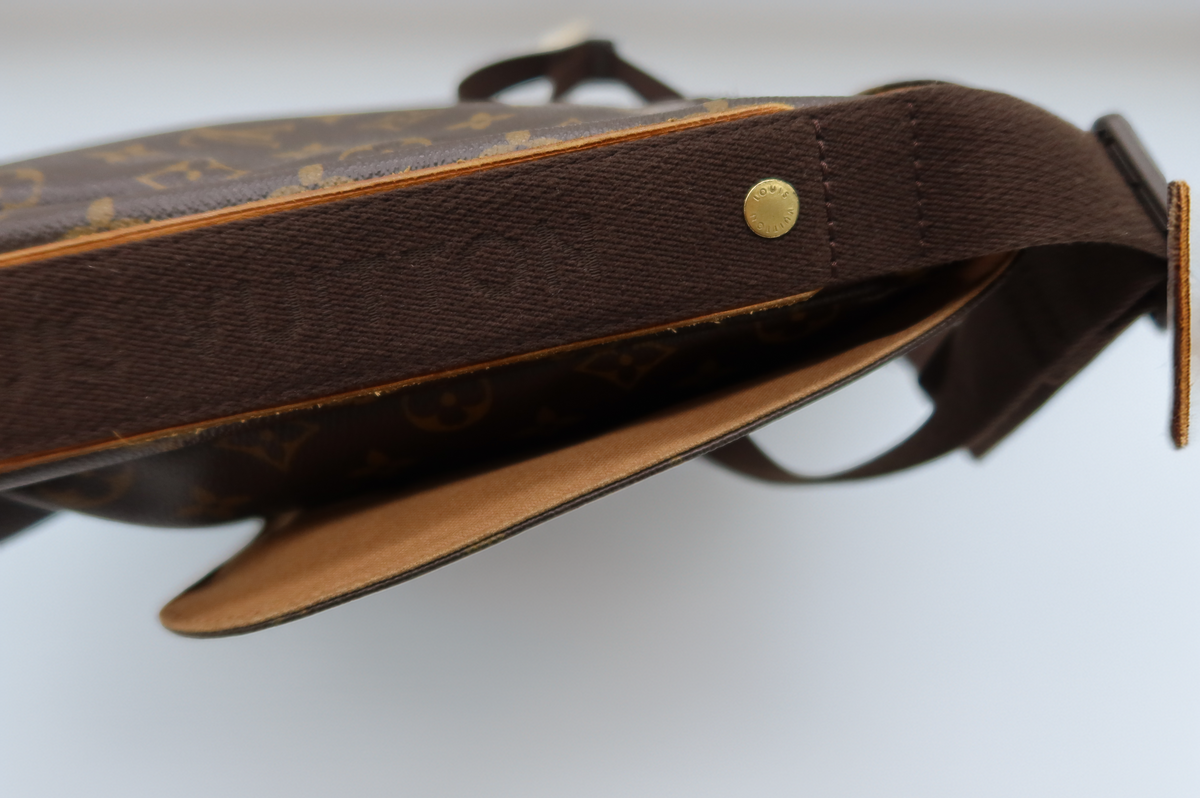 Louis Vuitton Monogram Messenger Beaubourg MM Shoulder Bag