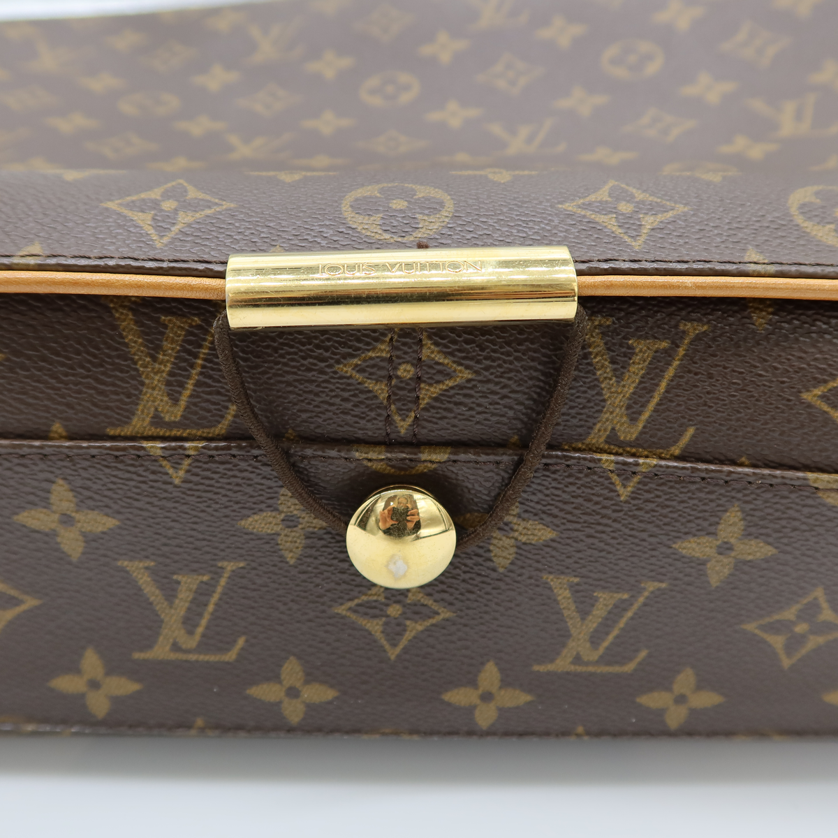 LOUIS VUITTON Abbesses Monogram Messenger Bag 2003